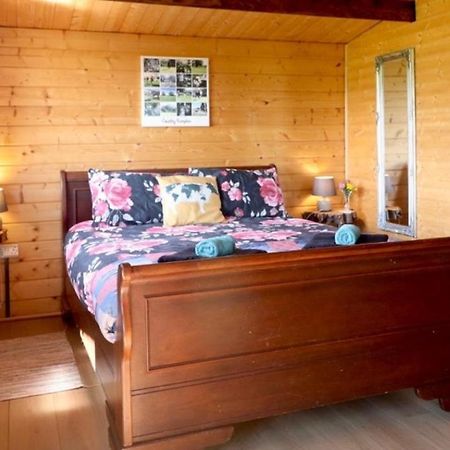 Country Bumpkin - Romantic Couples Stay In Oakhill Cabin Exterior foto